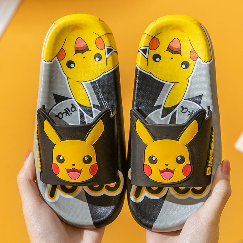 Chinelo Nuvem Pikachu Kids